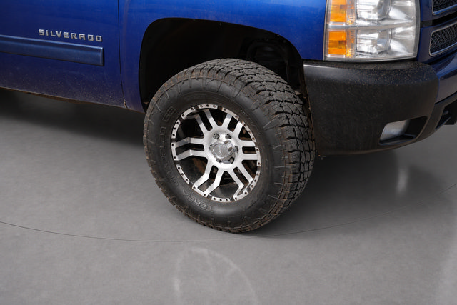 Used 2012 Chevrolet Silverado 1500 LTZ w/ LTZ Plus Package AWD/4WD image 9