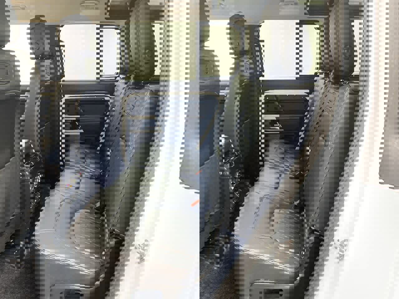 Used 2020 Land Rover Defender 110 HSE image 17