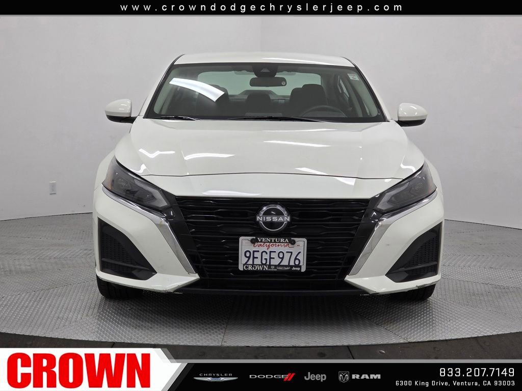 Used 2023 Nissan Altima 2.5 SV image 2