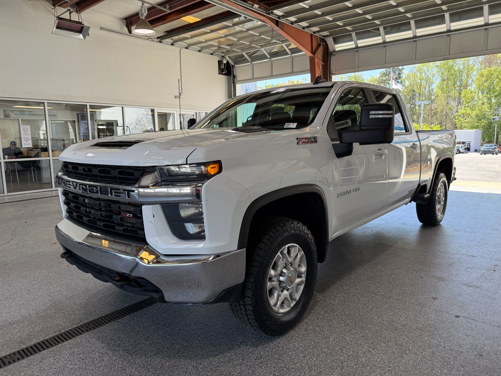 Used 2023 Chevrolet Silverado 2500 LT AWD/4WD image 4