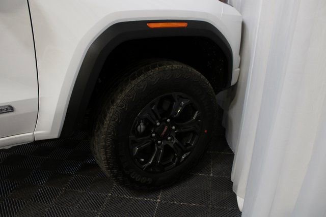 New 2025 GMC Canyon Elevation w/ Convenience Package image 11