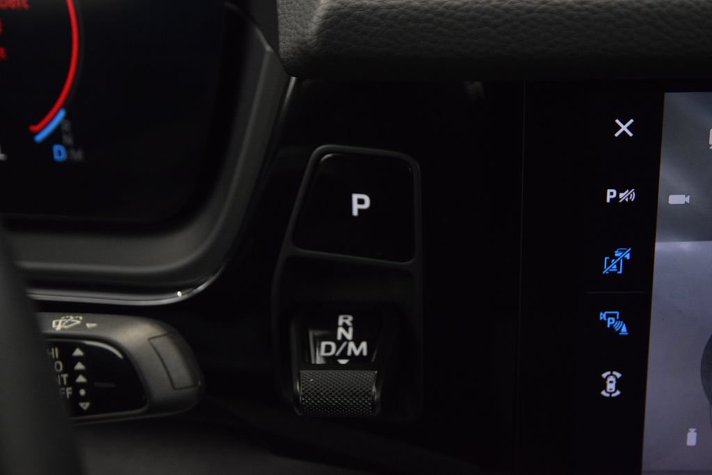 Used 2024 Porsche Cayenne Coupe AWD/4WD image 34