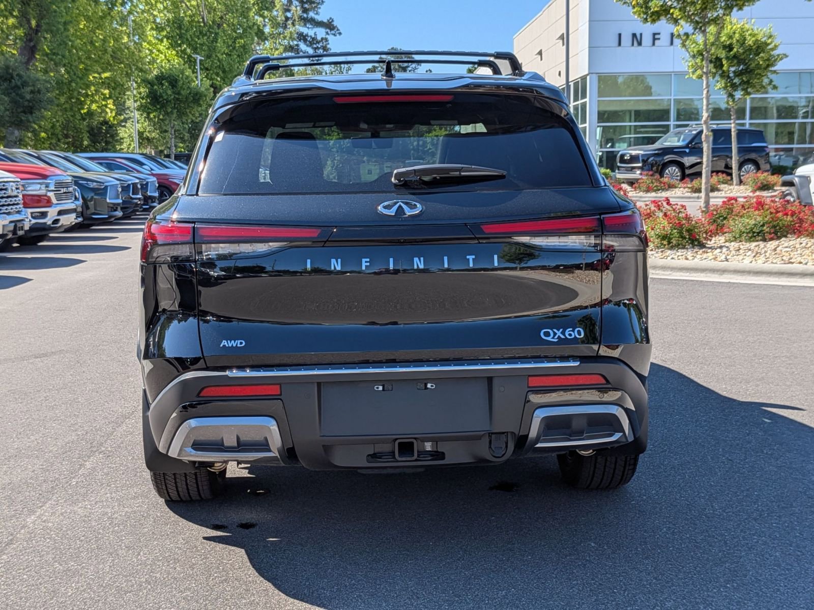 Used 2025 INFINITI QX60 Autograph w/ Cargo Package AWD/4WD image 4