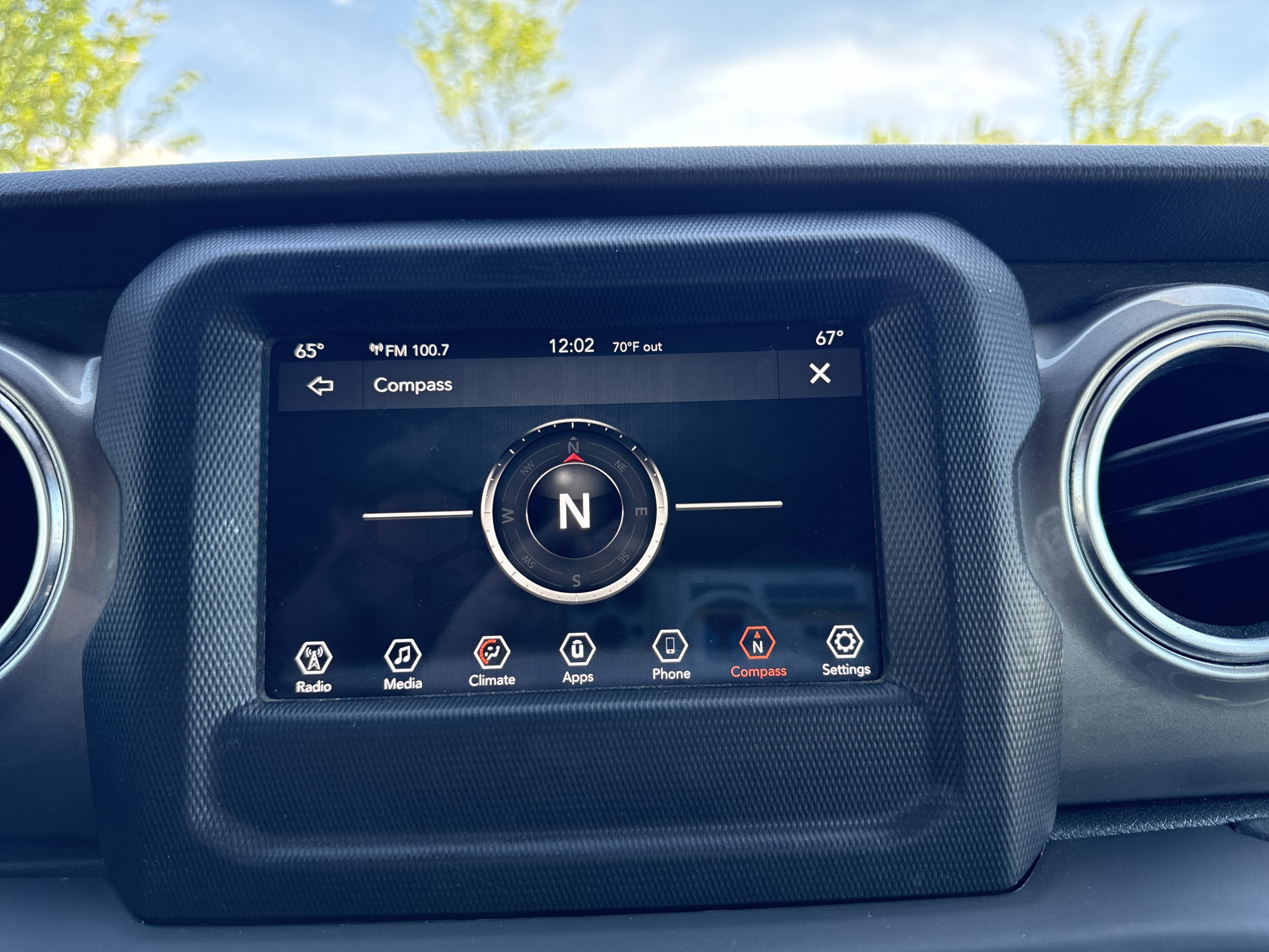 Used 2020 Jeep Wrangler Unlimited Sahara AWD/4WD image 24