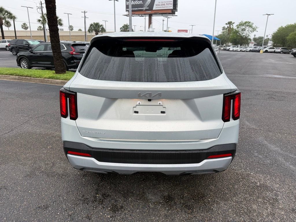 Used 2026 Kia Sorento LX image 5