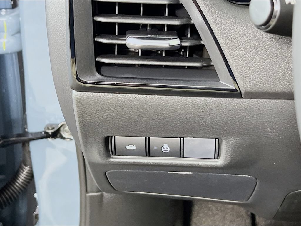 New 2026 Nissan Sentra SV w/ SV Convenience Package FWD image 9