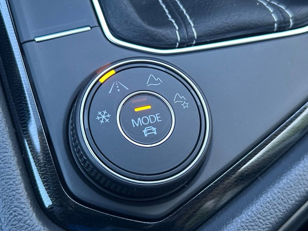 New 2026 Volkswagen Taos SEL image 54