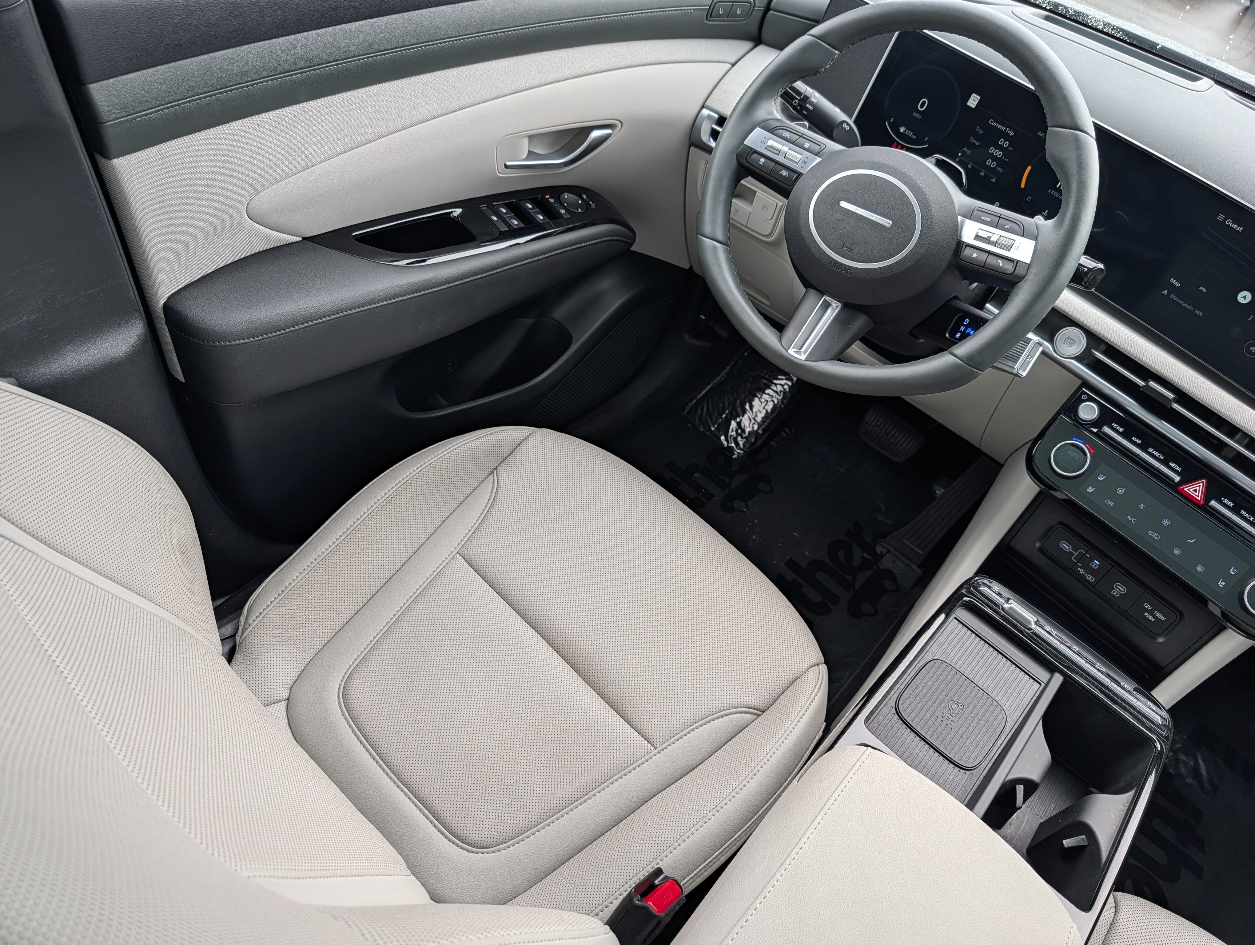 Certified 2026 Hyundai Tucson Limited AWD/4WD image 9