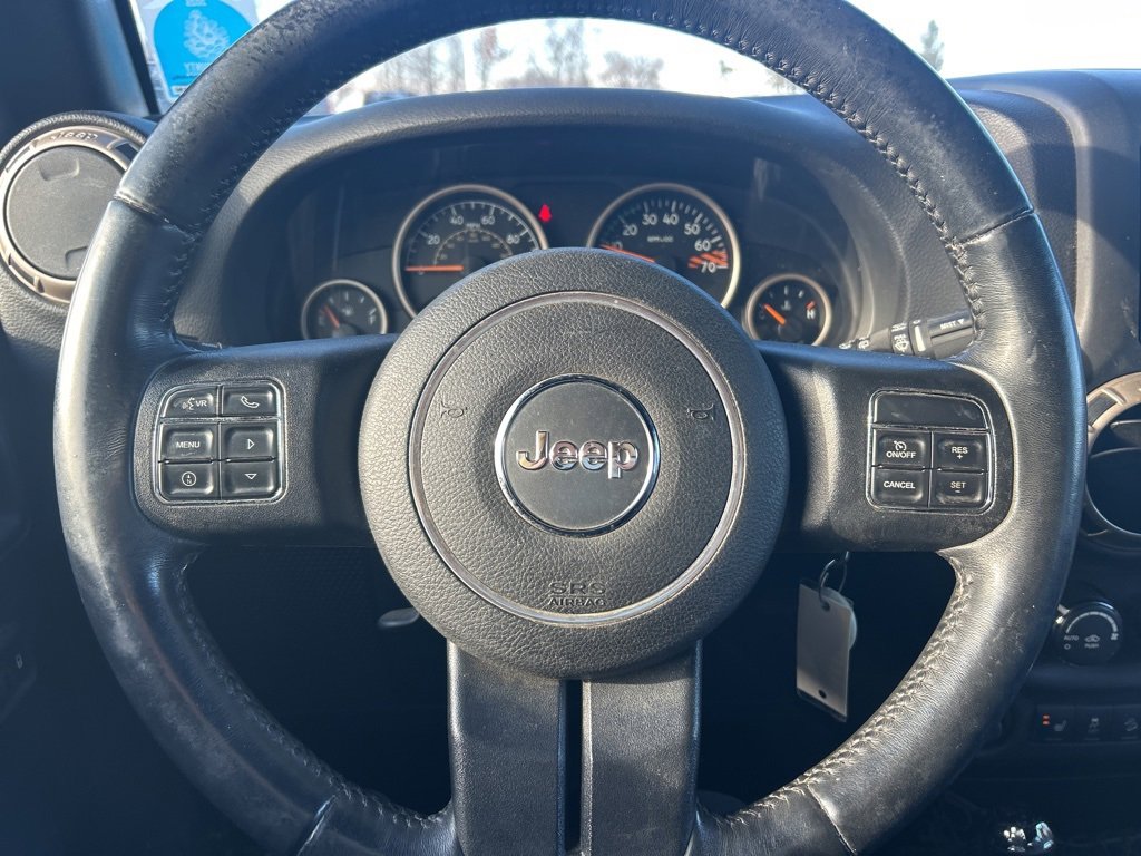 Used 2016 Jeep Wrangler Unlimited Sahara image 13