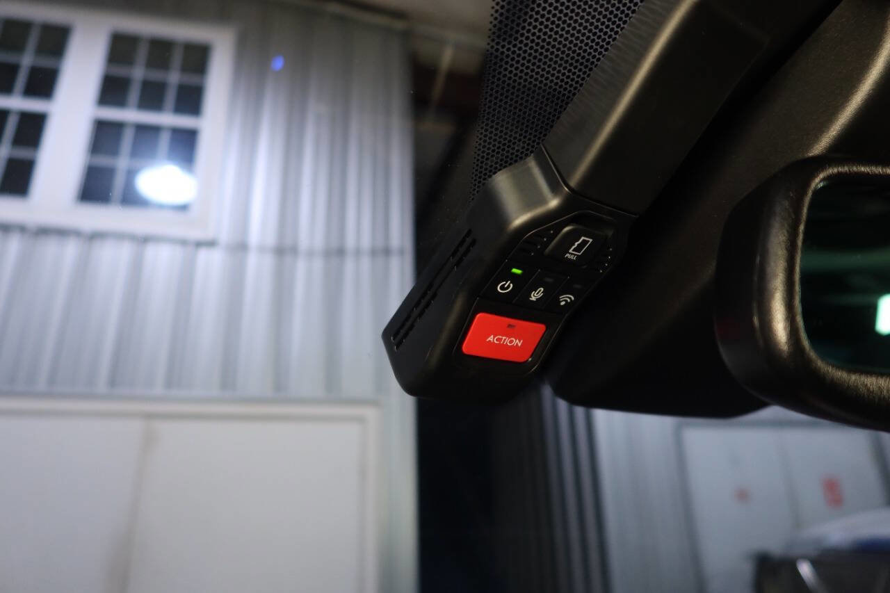 Used 2024 Toyota Sienna XSE image 32