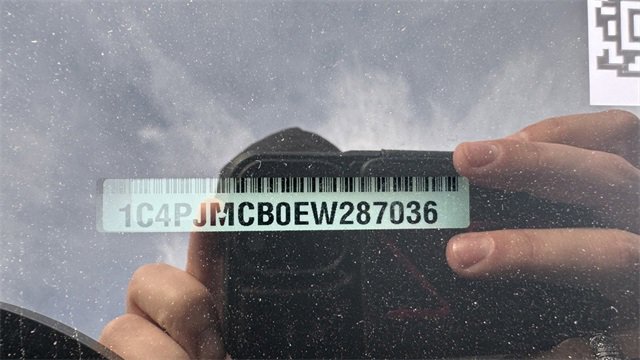 Used 2014 Jeep Cherokee Latitude w/ Comfort/Convenience Group image 31