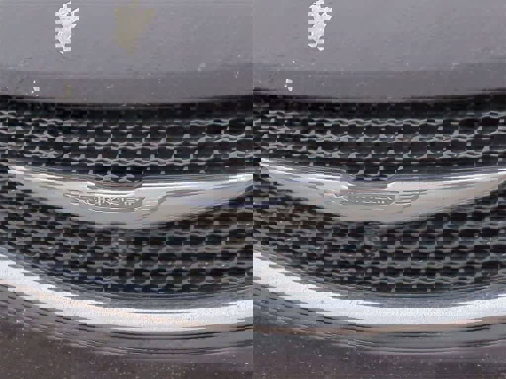 Used 2017 Chrysler Pacifica Limited image 11