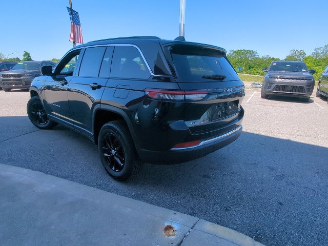 New 2026 Jeep Grand Cherokee Laredo X AWD/4WD image 28