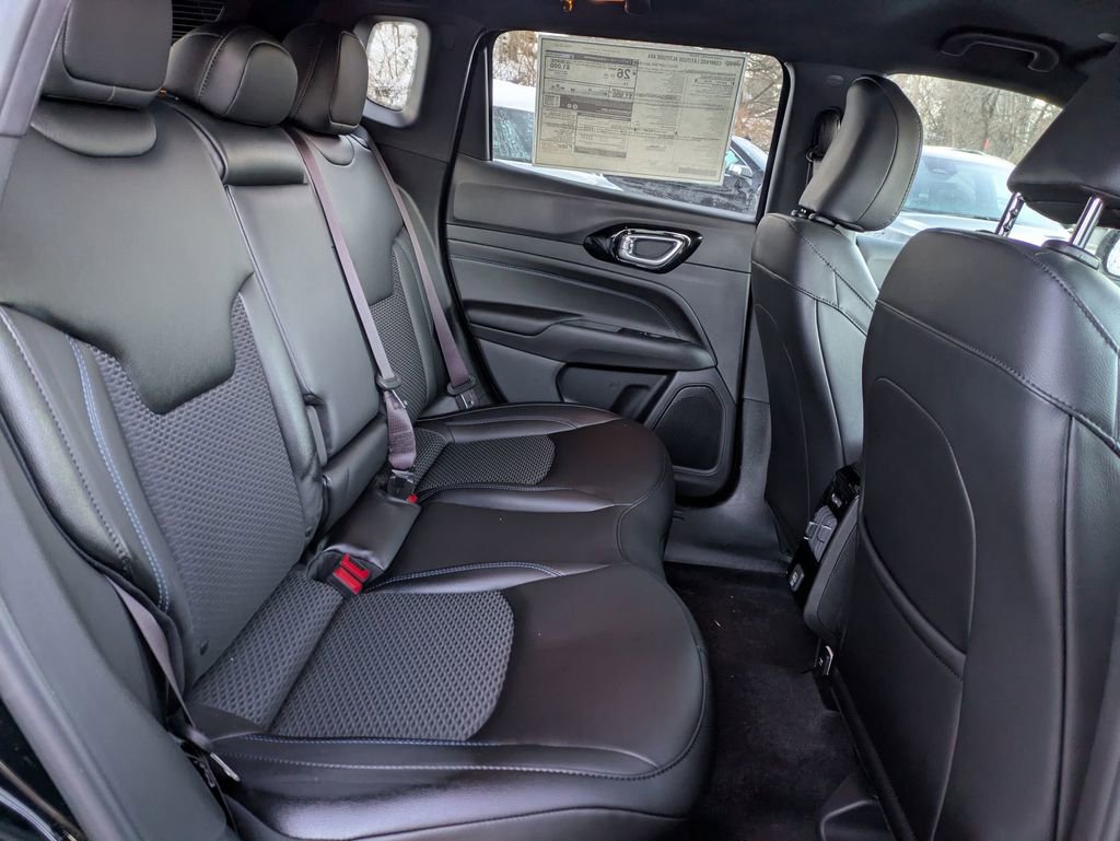 New 2026 Jeep Compass Latitude AWD/4WD image 28