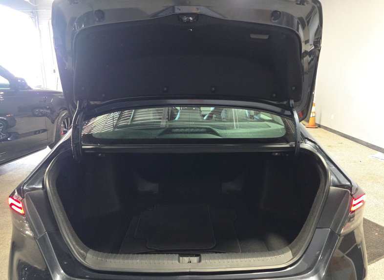 Used 2023 Honda Accord EX-L image 14