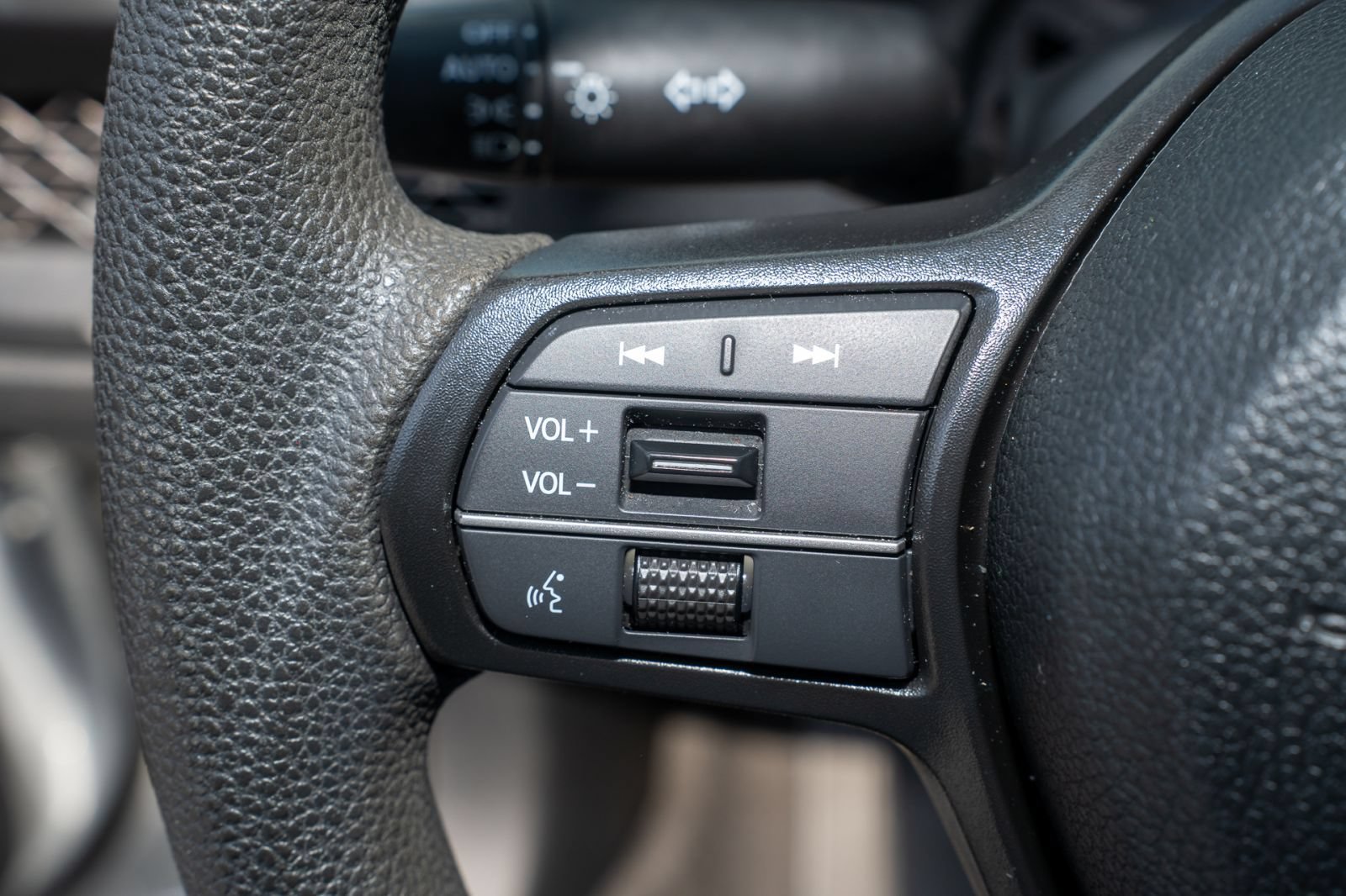 Certified 2024 Honda Accord EX image 29