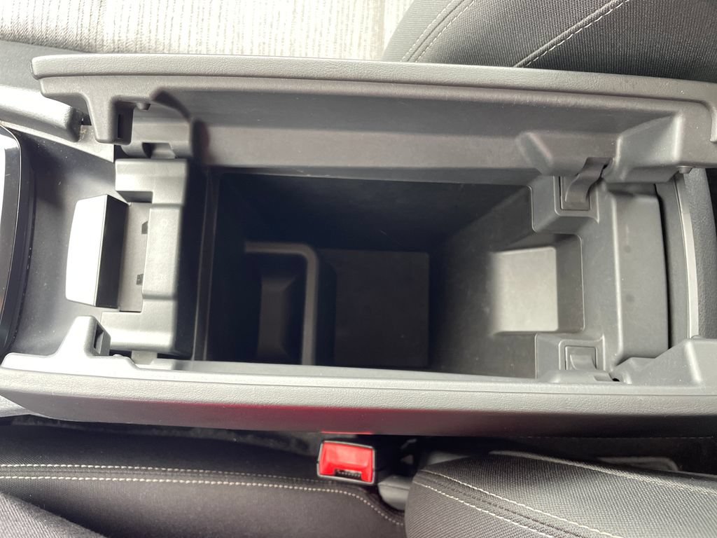 Certified 2021 Nissan Rogue SV FWD image 26