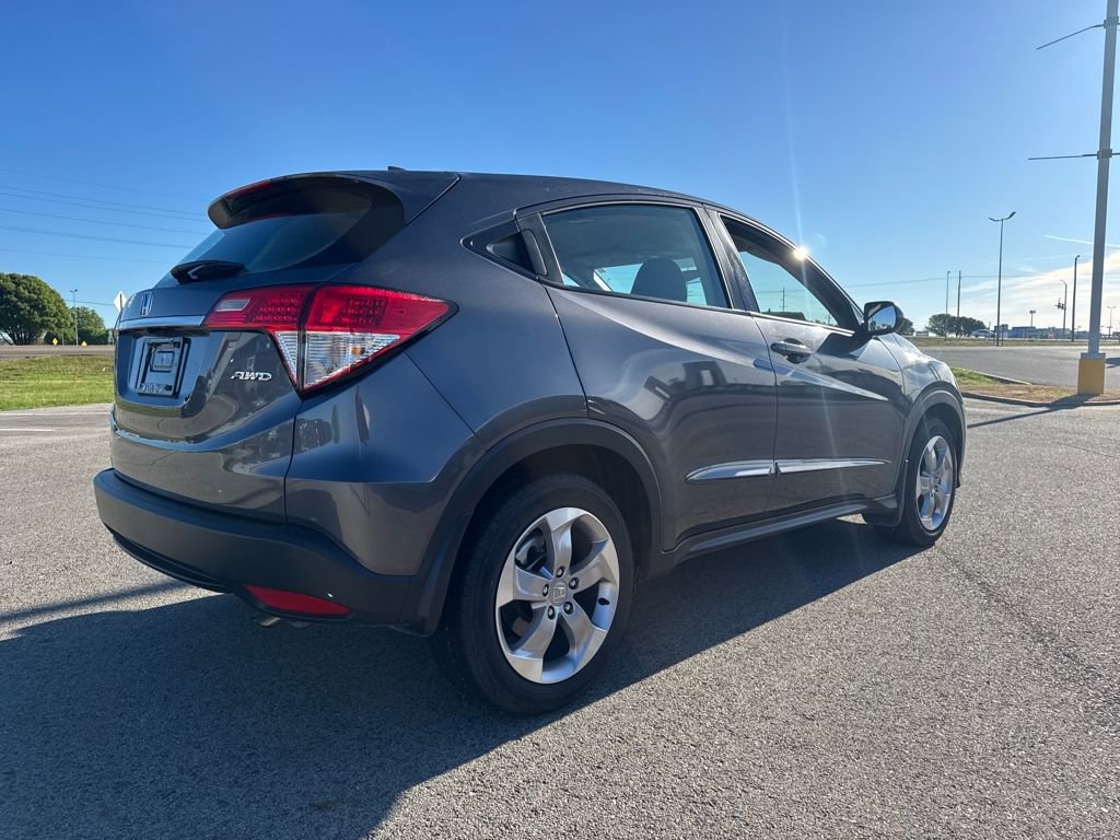 Used 2022 Honda HR-V LX image 8