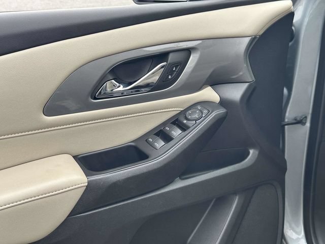 Certified 2023 Chevrolet Traverse LS FWD image 16