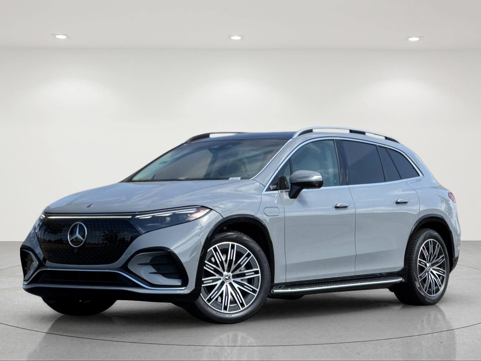 New 2026 Mercedes-Benz EQS 400 4MATIC SUV image 2