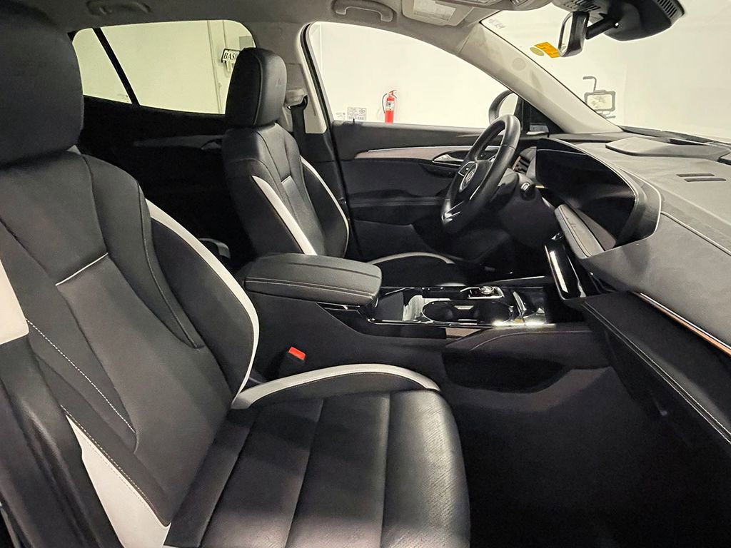 Used 2025 Buick Envision Sport Touring image 25
