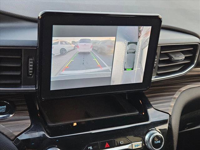 Used 2023 Ford Explorer Limited image 14