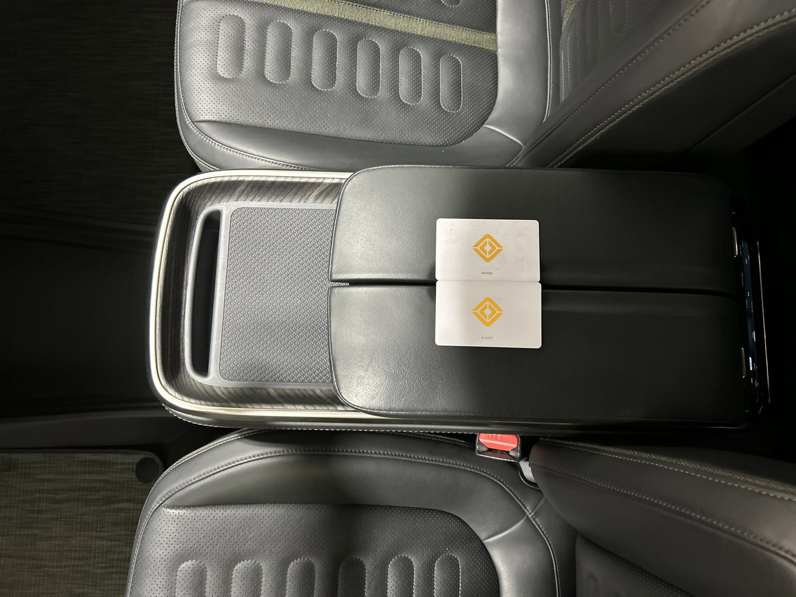 Used 2023 Rivian R1S Launch Edition image 31