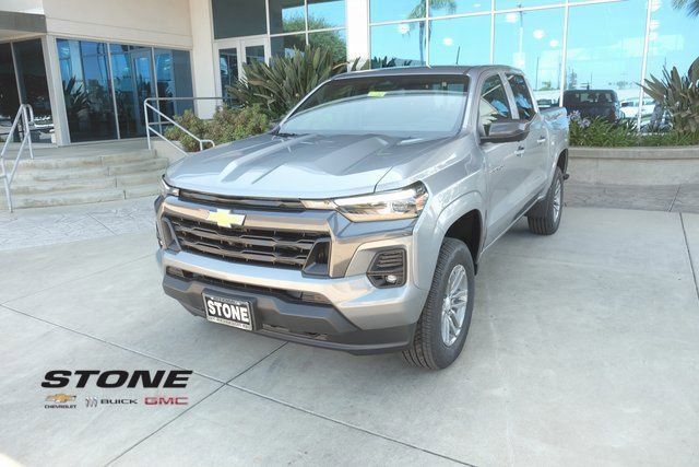 Used 2025 Chevrolet Colorado LT w/ LT Convenience Package AWD/4WD image 3
