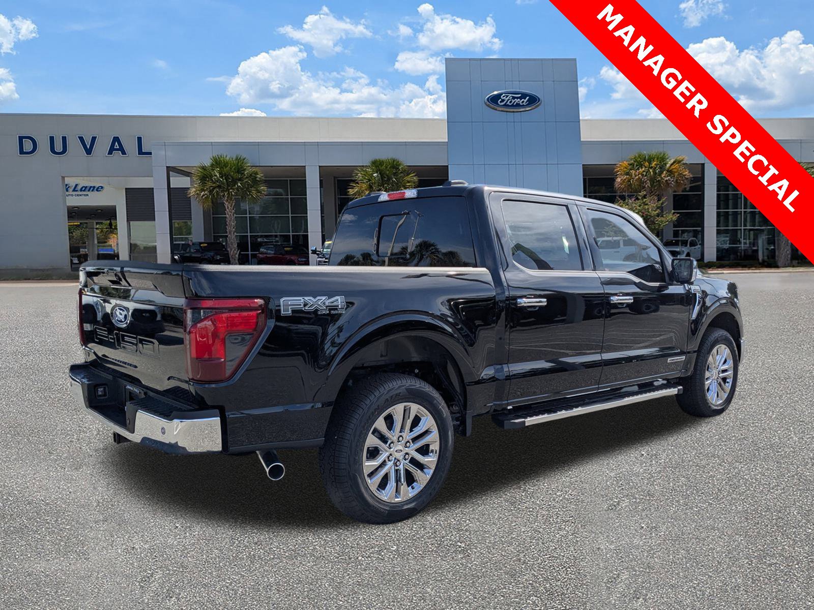 New 2025 Ford F150 XLT w/ Equipment Group 303A High image 23