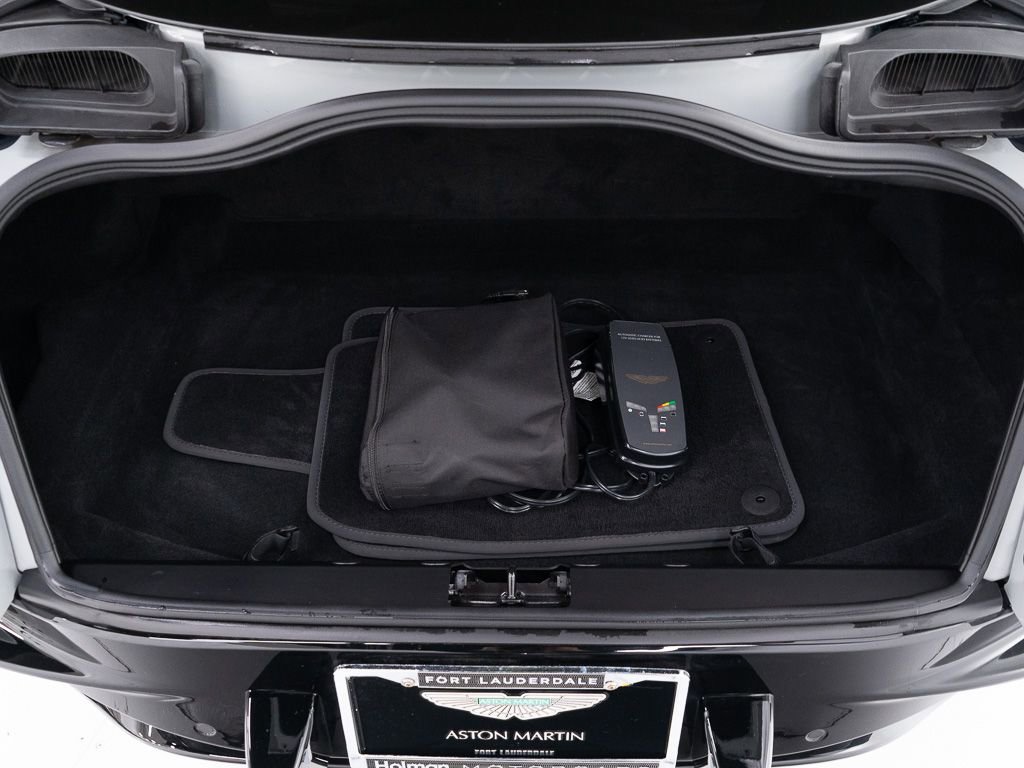 Used 2025 Aston Martin DB12 Coupe image 39