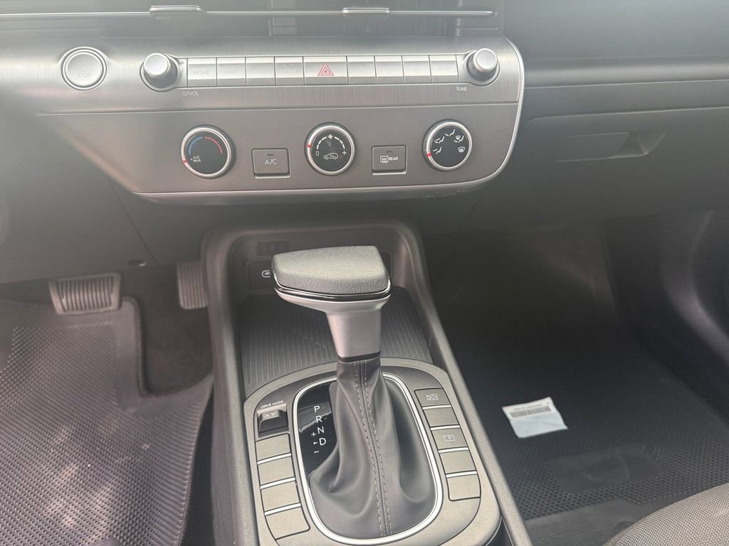 Certified 2026 Hyundai Kona SE FWD image 11