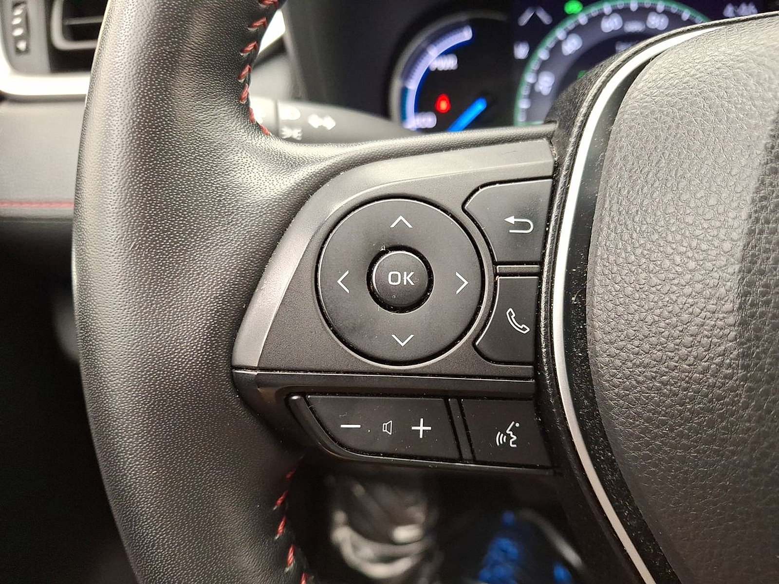 Certified 2021 Toyota RAV4 XSE w/ Weather Package AWD/4WD image 17