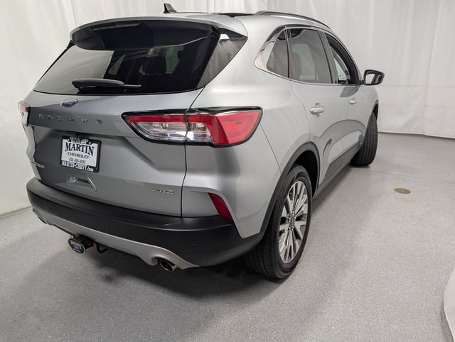 Used 2022 Ford Escape Titanium w/ Class II Trailer Tow Package AWD/4WD image 3