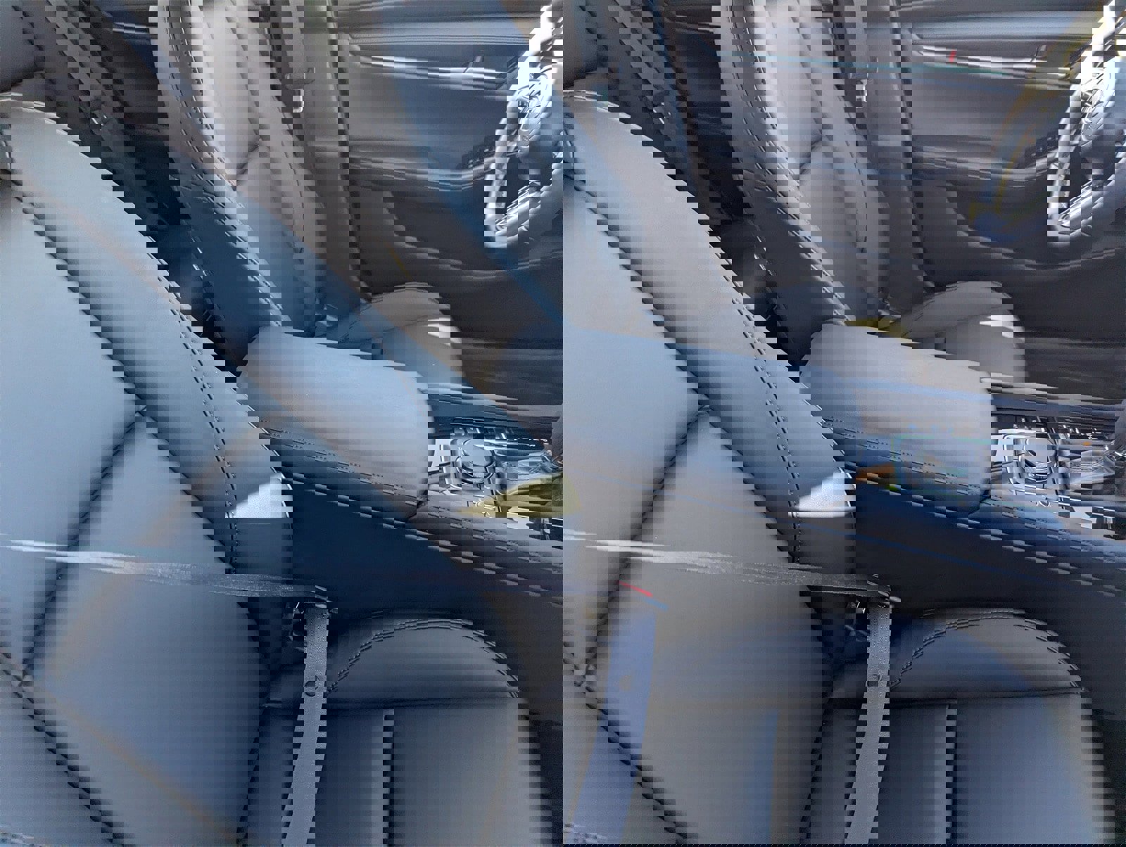 Used 2025 MAZDA MAZDA3 s image 10