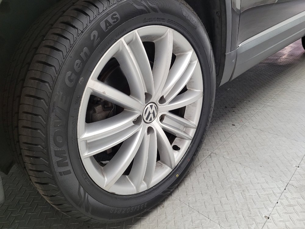 Used 2014 Volkswagen Tiguan SEL FWD image 31