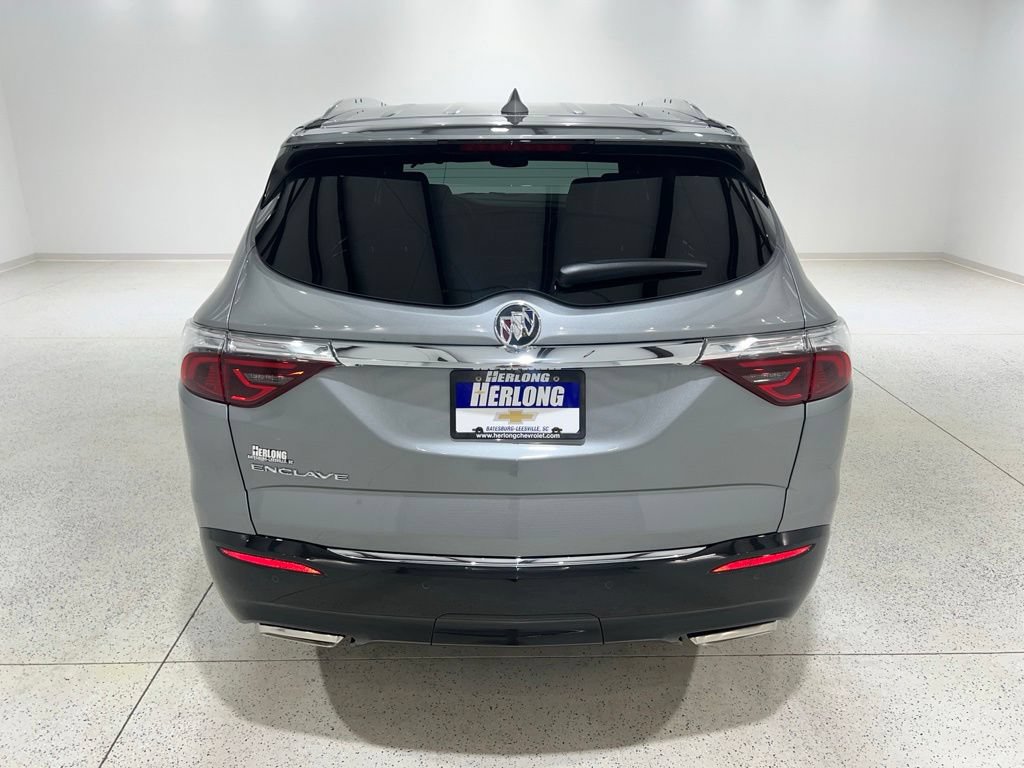 Used 2024 Buick Enclave Essence w/ Experience Buick Package FWD image 4