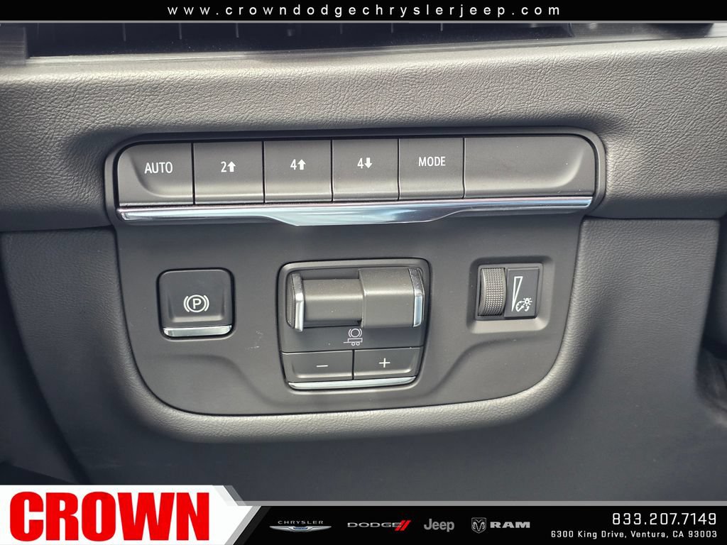 Used 2026 Cadillac Escalade Luxury AWD/4WD image 38