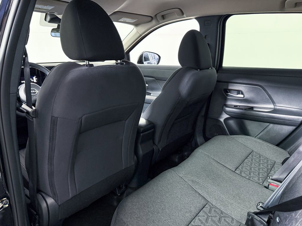 Certified 2025 Nissan Kicks SV image 38