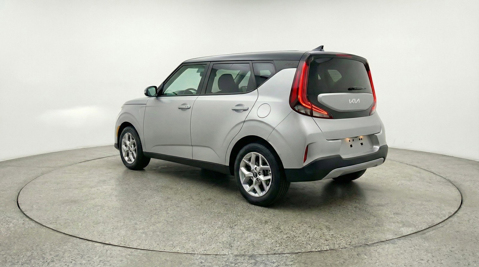 Used 2025 Kia Soul LX w/ LX Technology Package FWD image 6