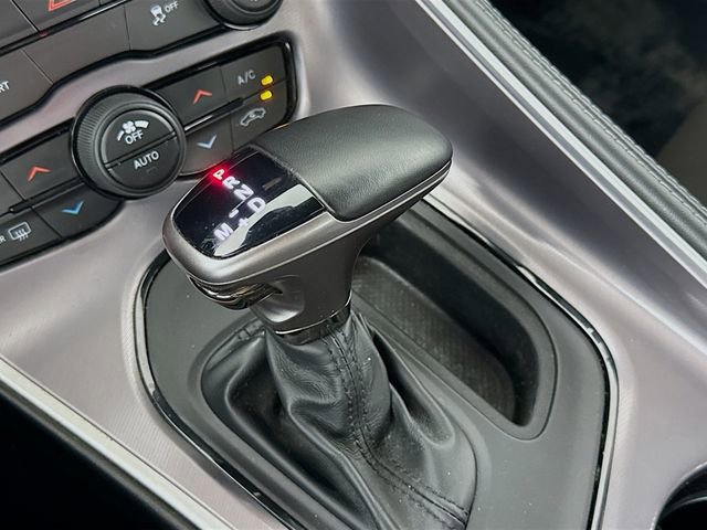 Used 2022 Dodge Challenger SXT image 16