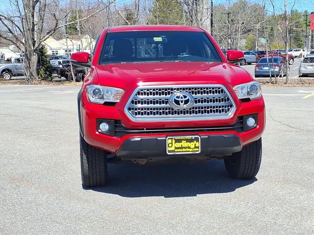 Used 2017 Toyota Tacoma TRD Off-Road w/ Tow Package AWD/4WD image 2