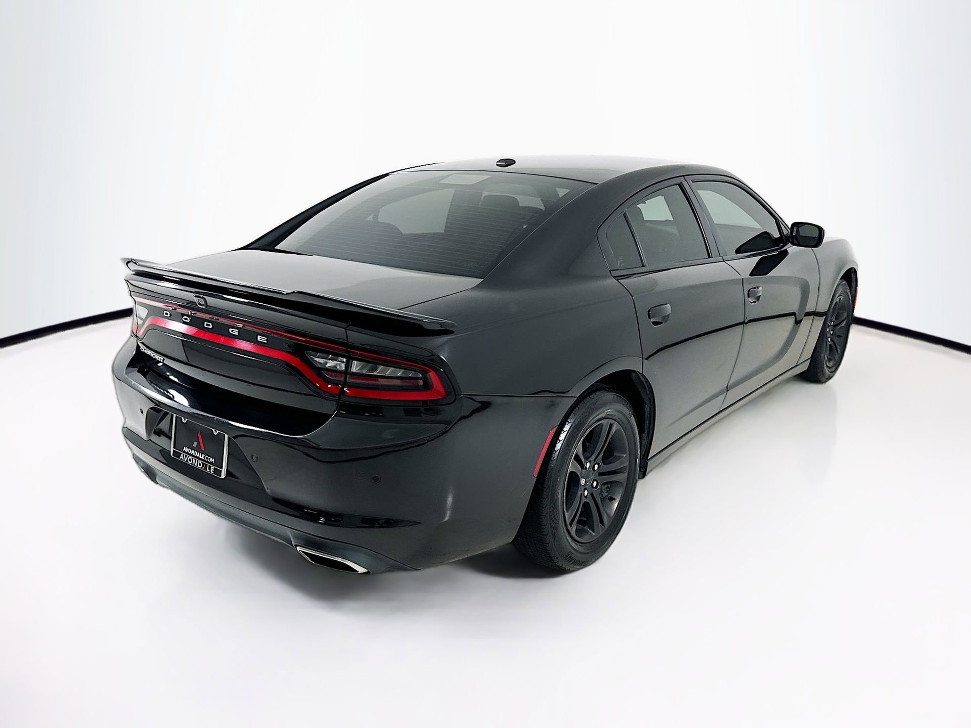 Used 2019 Dodge Charger SXT image 8
