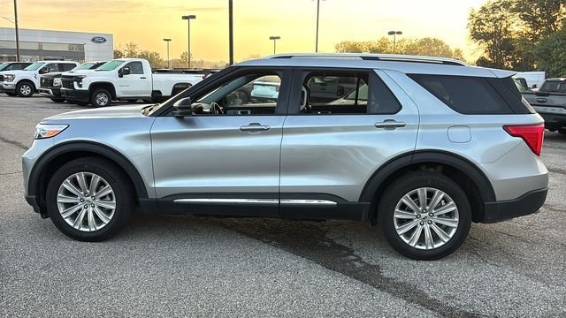 Used 2024 Ford Explorer Limited w/ Equipment Group 301A AWD/4WD image 3