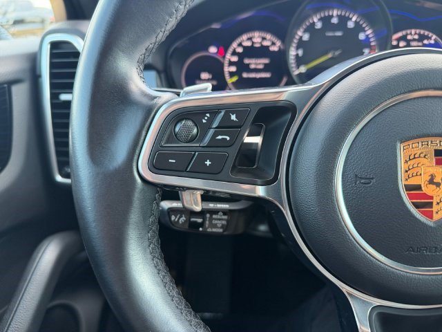 Used 2022 Porsche Cayenne Platinum Edition AWD/4WD image 23