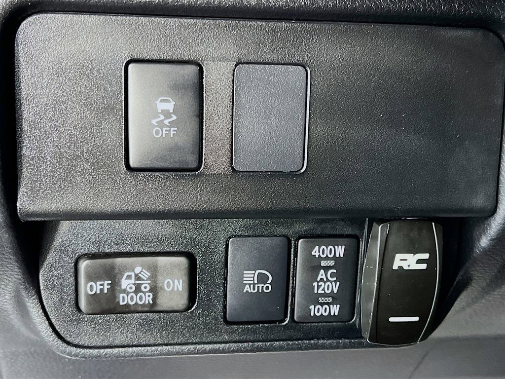 Used 2023 Toyota Tacoma TRD Off-Road AWD/4WD image 13