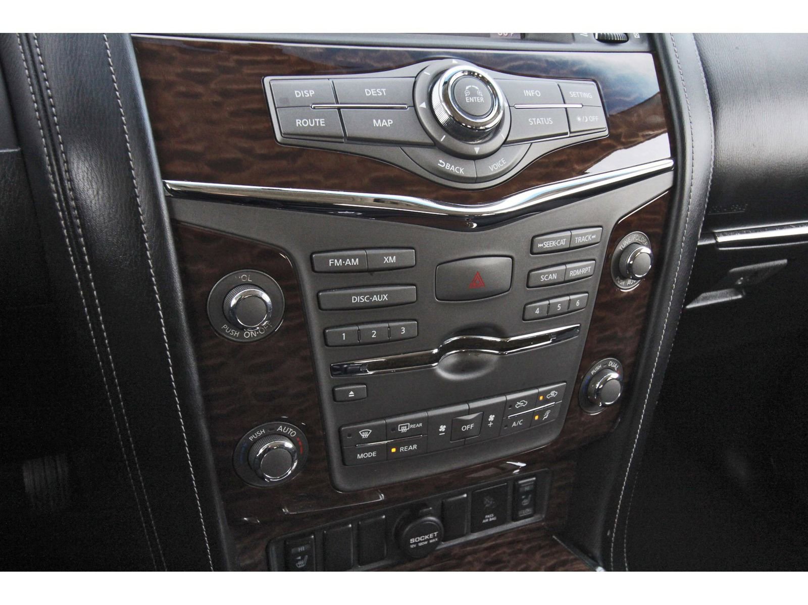 Used 2017 Nissan Armada SV image 28