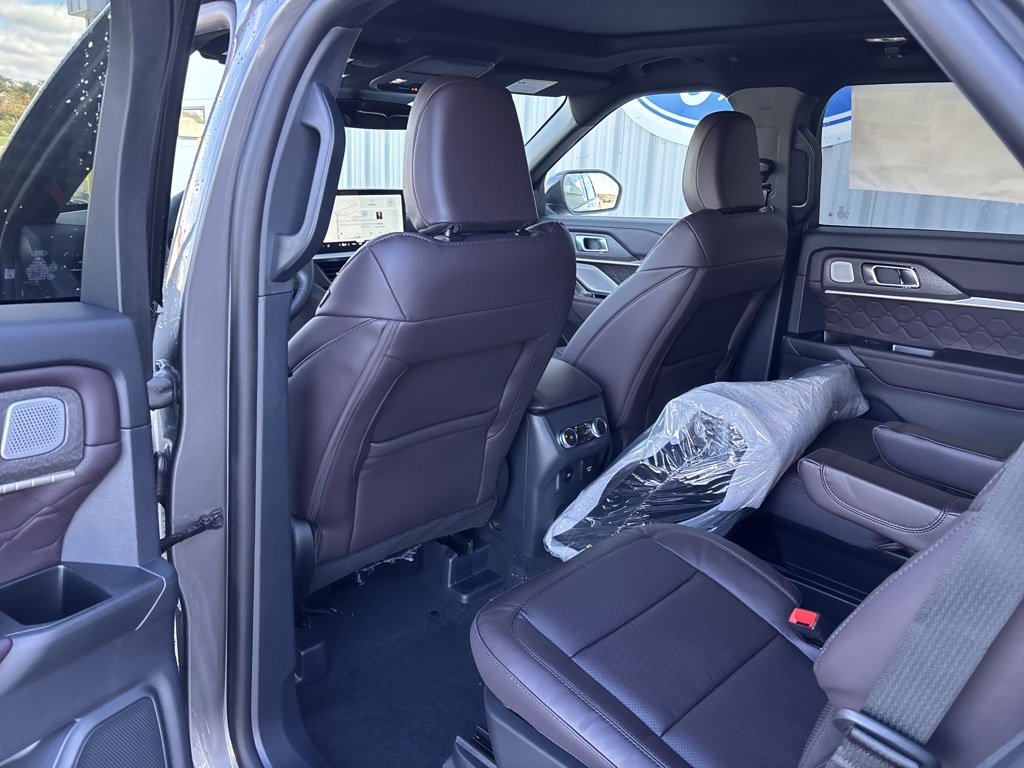 New 2026 Ford Explorer Platinum image 29