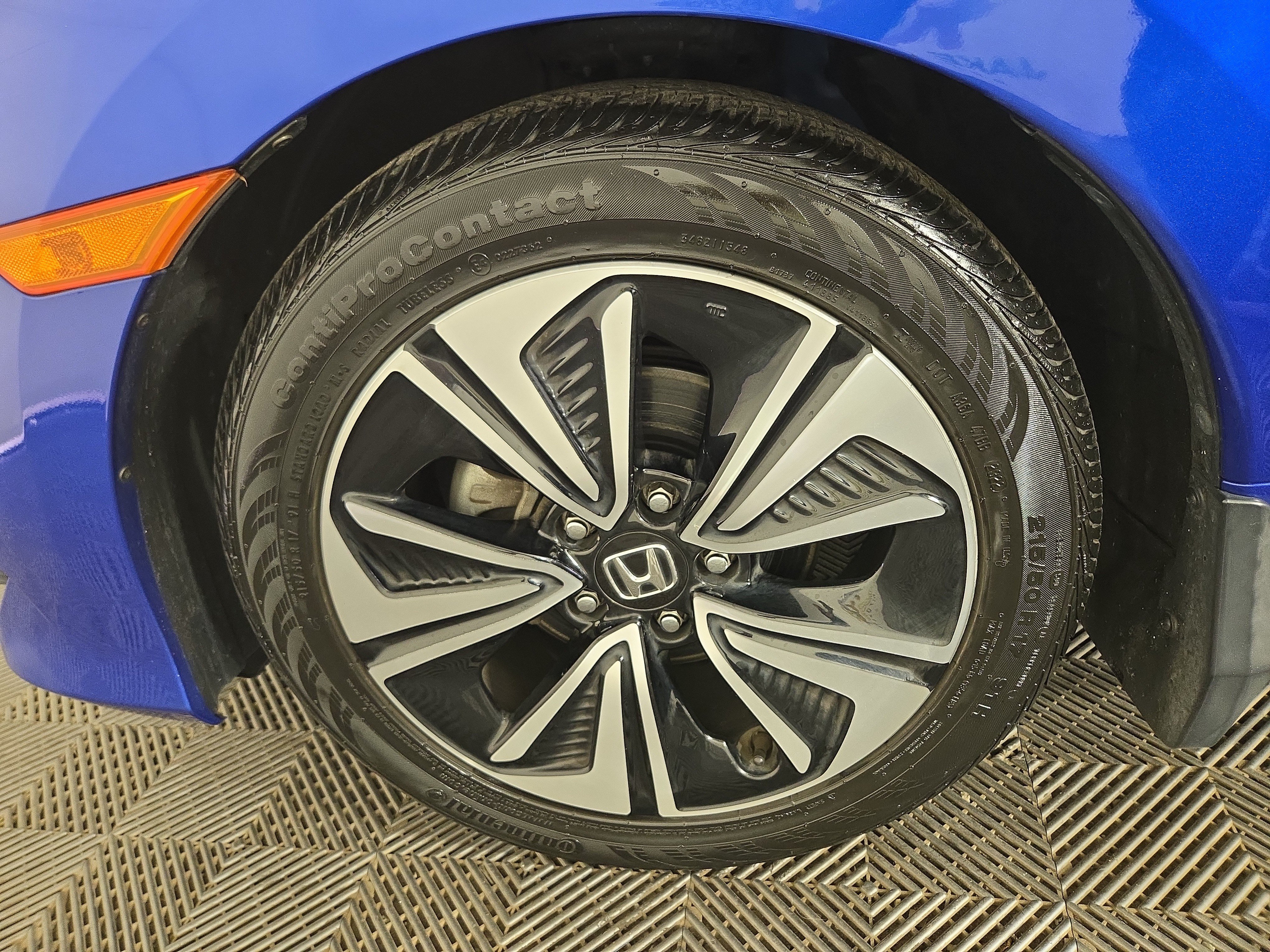 Used 2018 Honda Civic EX-T image 32