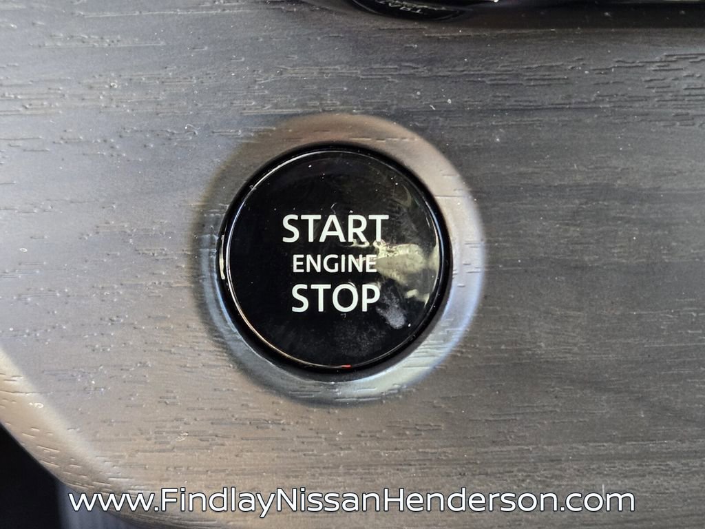 Used 2025 Nissan Murano SV image 27