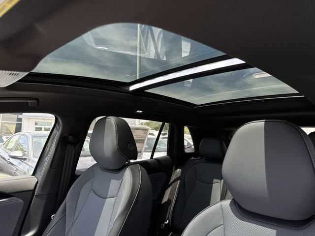 New 2026 Volkswagen Tiguan SE R-Line AWD/4WD image 18
